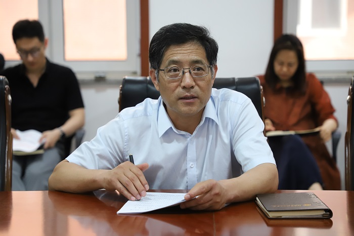 党委副书记、校长张效松发表讲话.JPG 党委副书记、校长张效松发表讲话.JPG